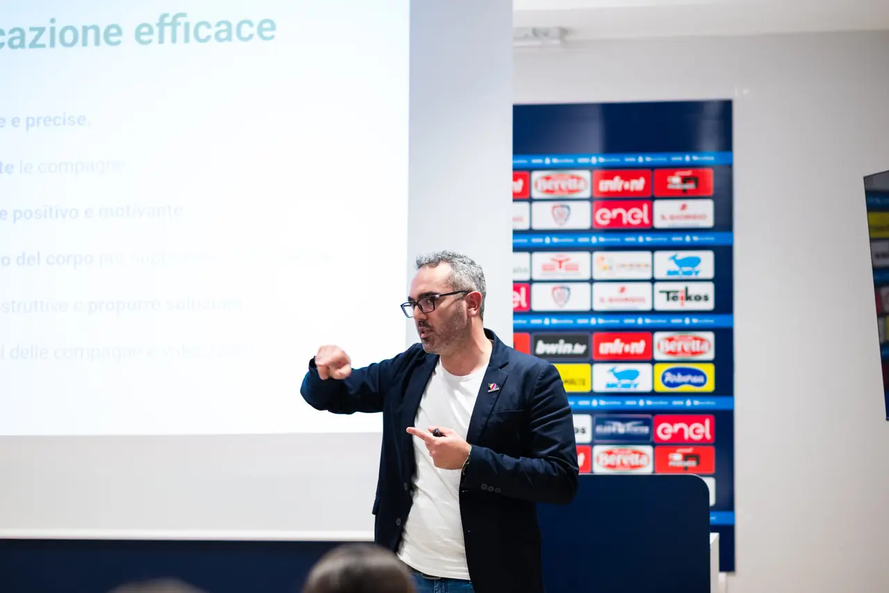 Andrea Carta durante una formazione